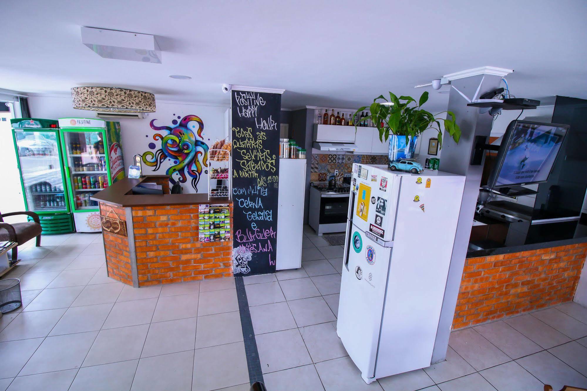 Positive Hostel Balneário Camboriú Exterior foto