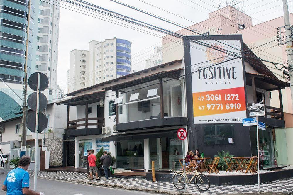 Positive Hostel Balneário Camboriú Exterior foto